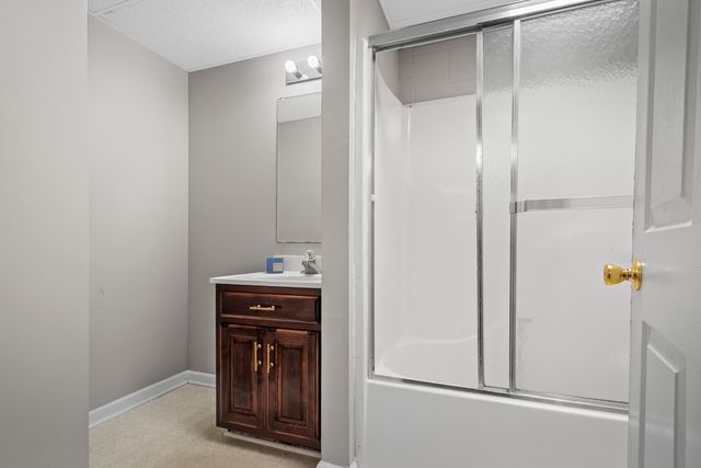 1691 Barrywood Cir, E, Clarksville, TN 37042