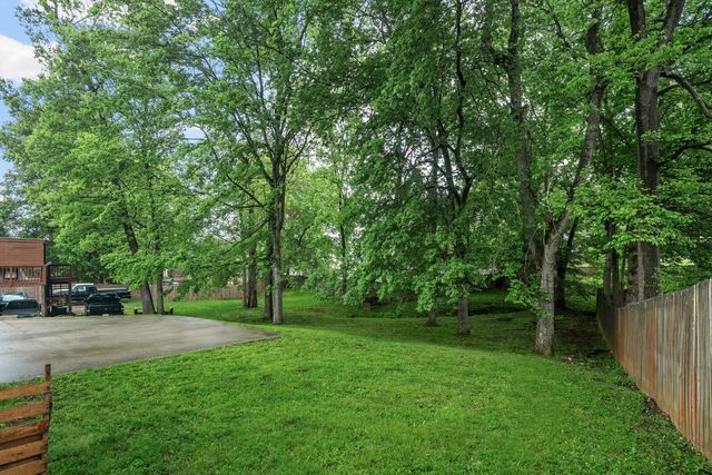 1691 Barrywood Cir, E, Clarksville, TN 37042