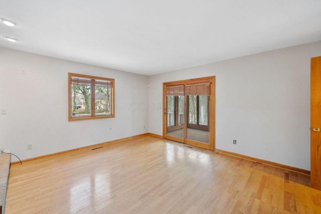 110 Whieldon Lane, Columbus, OH 43085