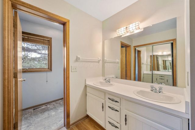 110 Whieldon Lane, Columbus, OH 43085