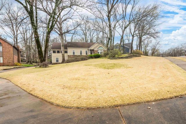 8345 GLEN MEADOW LN, Germantown, TN 38138