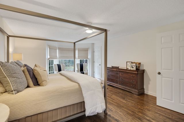 8345 GLEN MEADOW LN, Germantown, TN 38138