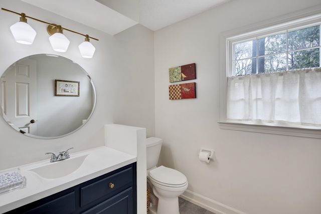 8345 GLEN MEADOW LN, Germantown, TN 38138