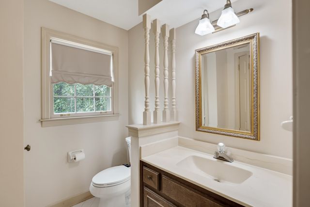 8345 GLEN MEADOW LN, Germantown, TN 38138