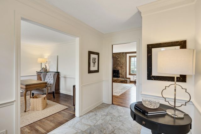 8345 GLEN MEADOW LN, Germantown, TN 38138