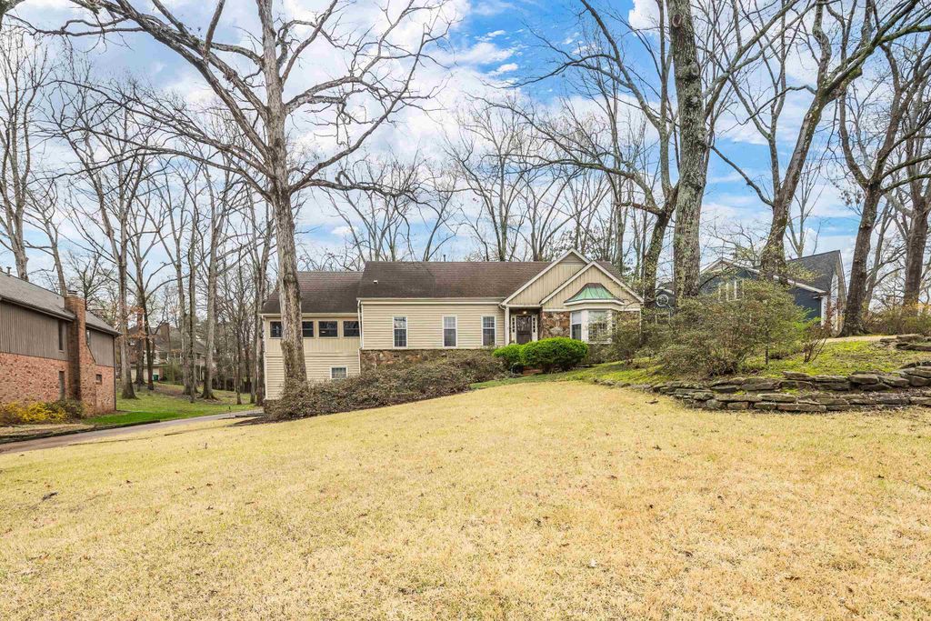 8345 GLEN MEADOW LN, Germantown, TN 38138