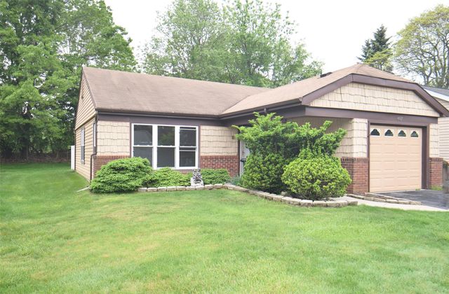 407 Belfast Lane, Ridge, NY 11961