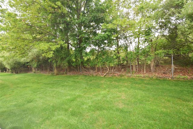 407 Belfast Lane, Ridge, NY 11961