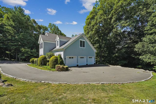 132 East Hunting Ridge Road, Stamford, CT 06903