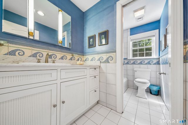 132 East Hunting Ridge Road, Stamford, CT 06903