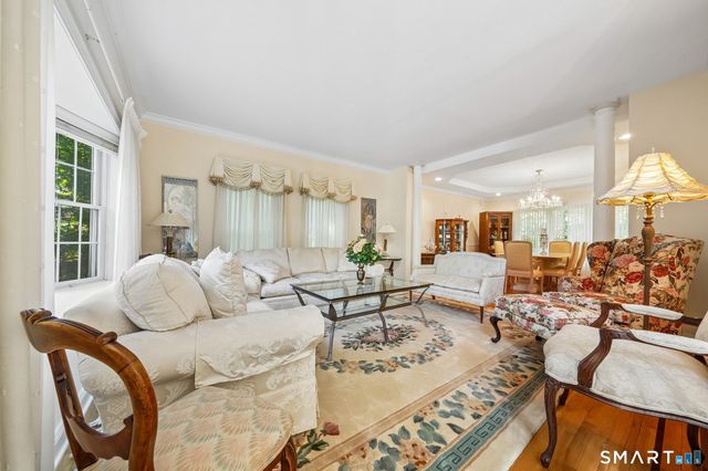 132 East Hunting Ridge Road, Stamford, CT 06903