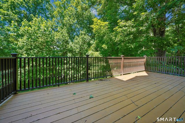 132 East Hunting Ridge Road, Stamford, CT 06903