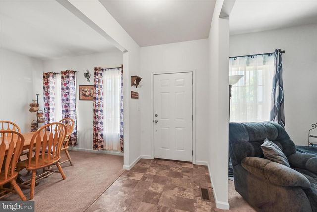 100 HOLLYHOCK DR, Manchester, PA 17345