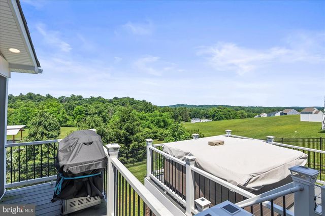 100 HOLLYHOCK DR, Manchester, PA 17345