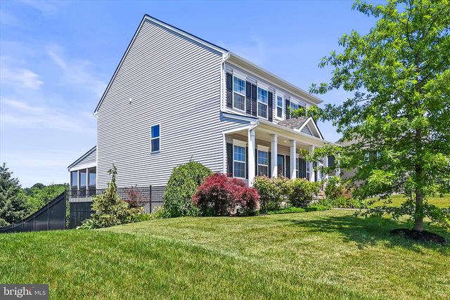 100 HOLLYHOCK DR, Manchester, PA 17345
