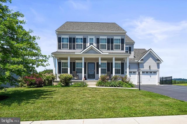 100 HOLLYHOCK DR, Manchester, PA 17345