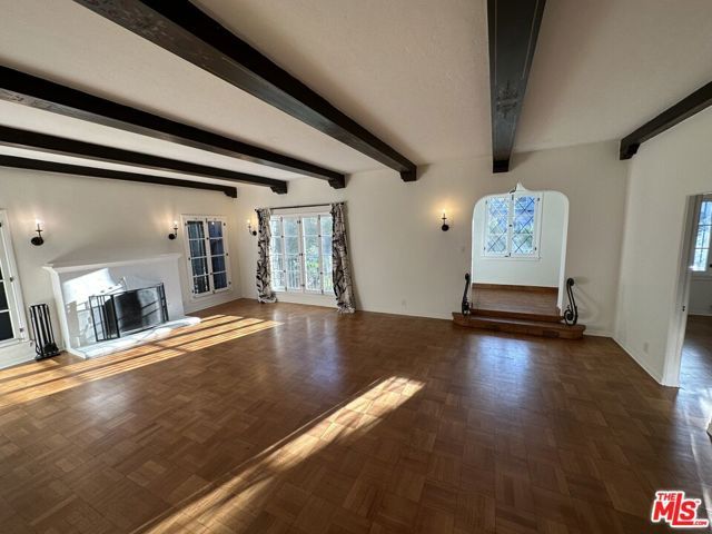 150 S Orange Drive, Los Angeles, CA 90036