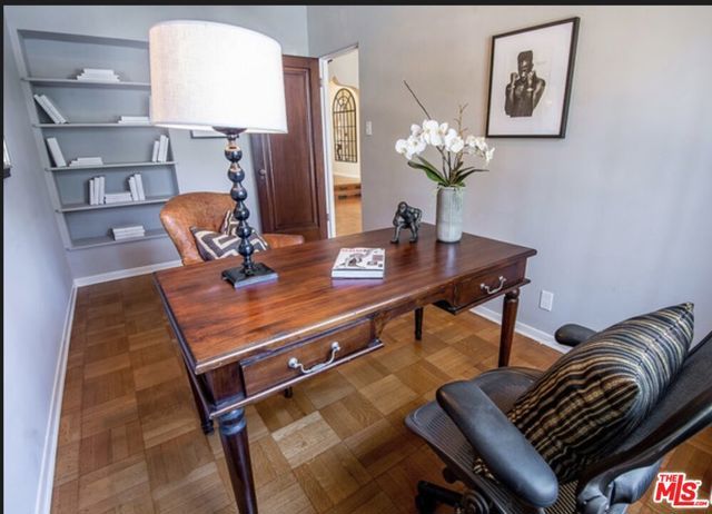 150 S Orange Drive, Los Angeles, CA 90036