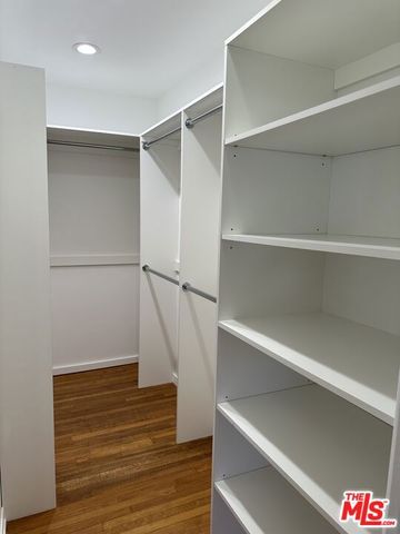 150 S Orange Drive, Los Angeles, CA 90036