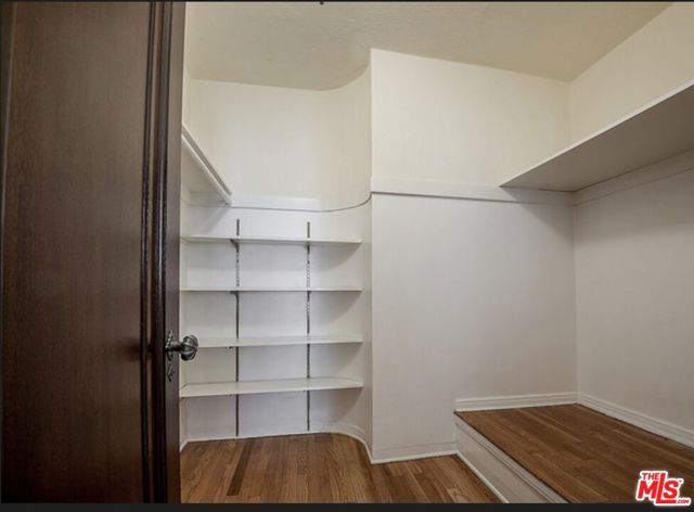 150 S Orange Drive, Los Angeles, CA 90036