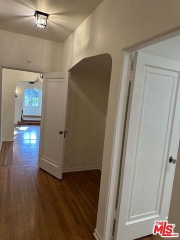 150 S Orange Drive, Los Angeles, CA 90036