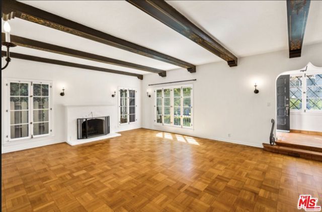 150 S Orange Drive, Los Angeles, CA 90036