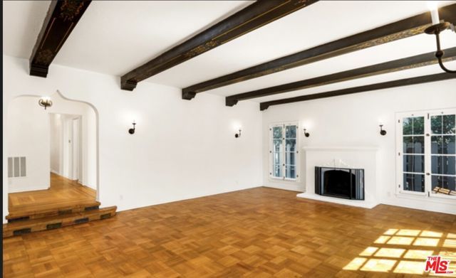 150 S Orange Drive, Los Angeles, CA 90036