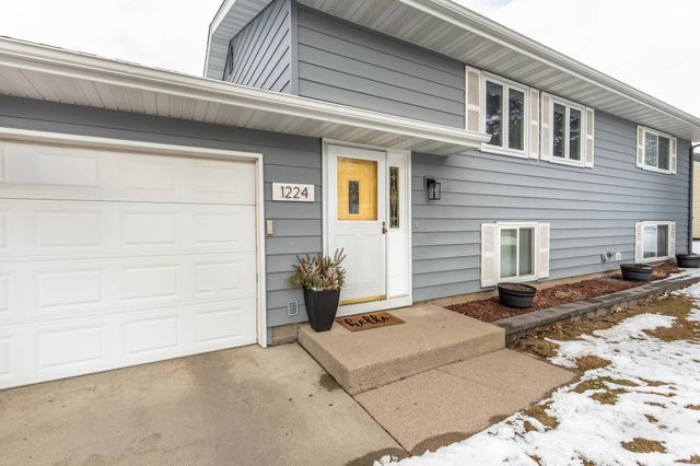 1224 Lenore Way, Fergus Falls, MN 56537