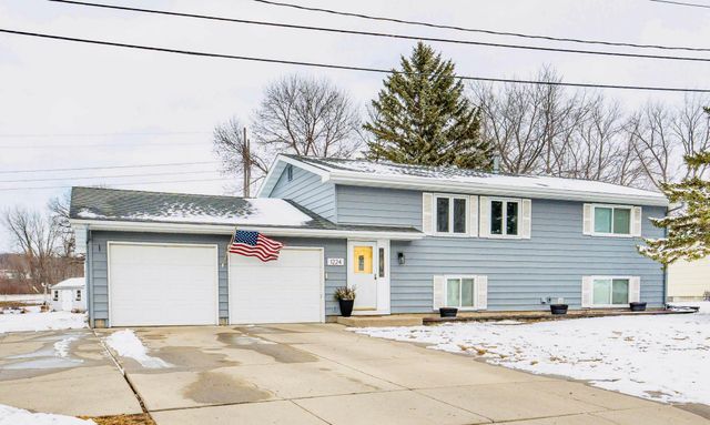 1224 Lenore Way, Fergus Falls, MN 56537