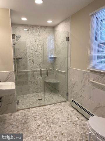 659 ROBERTS AVE, Glenside, PA 19038