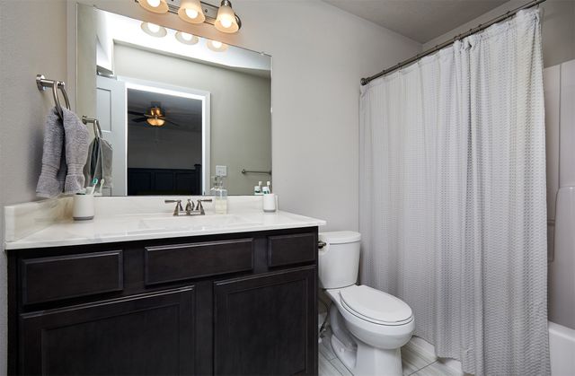 2409 Sunview Drive, Granger, IA 50109