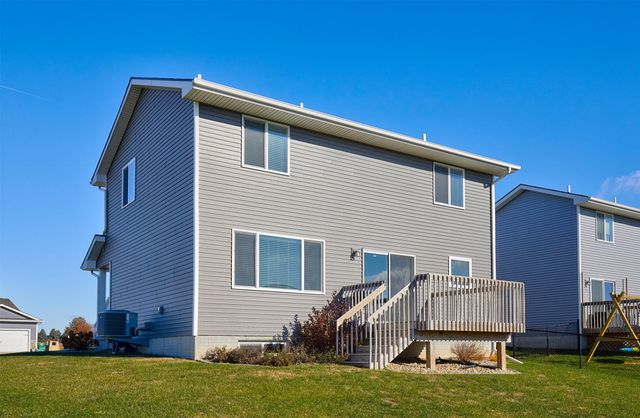 2409 Sunview Drive, Granger, IA 50109