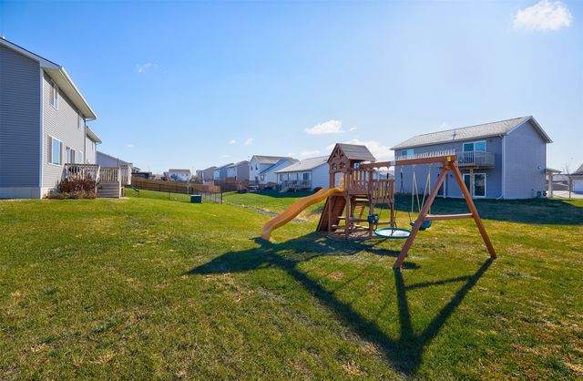 2409 Sunview Drive, Granger, IA 50109