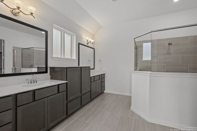 2839 Reeves Ln, Schertz, TX 78108