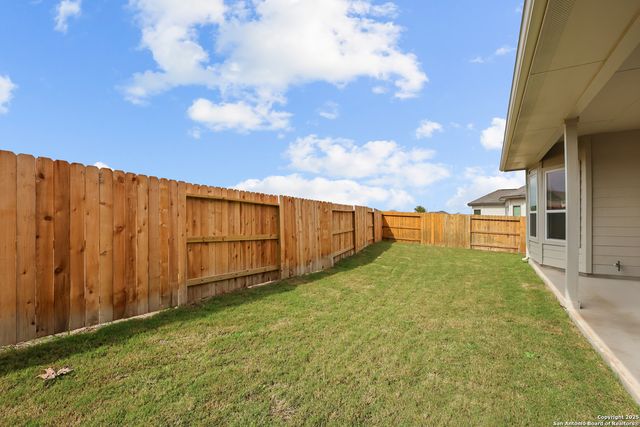 2839 Reeves Ln, Schertz, TX 78108