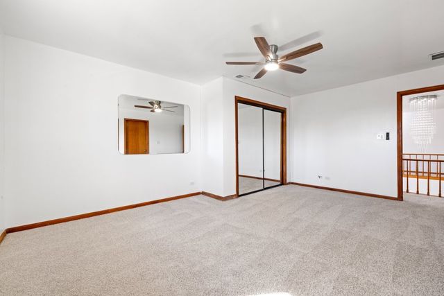 725 N 8th Avenue, Addison, IL 60101