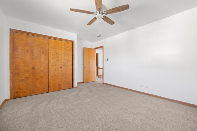 725 N 8th Avenue, Addison, IL 60101