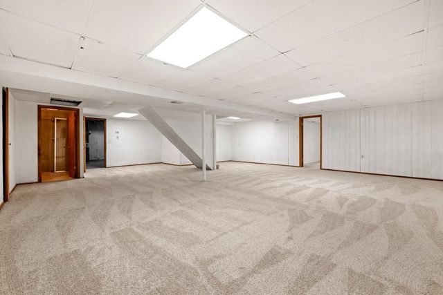 725 N 8th Avenue, Addison, IL 60101