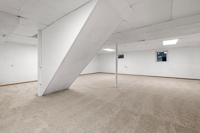 725 N 8th Avenue, Addison, IL 60101