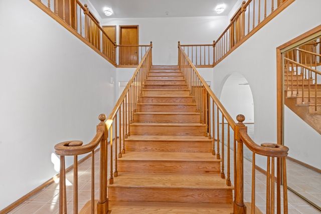 725 N 8th Avenue, Addison, IL 60101