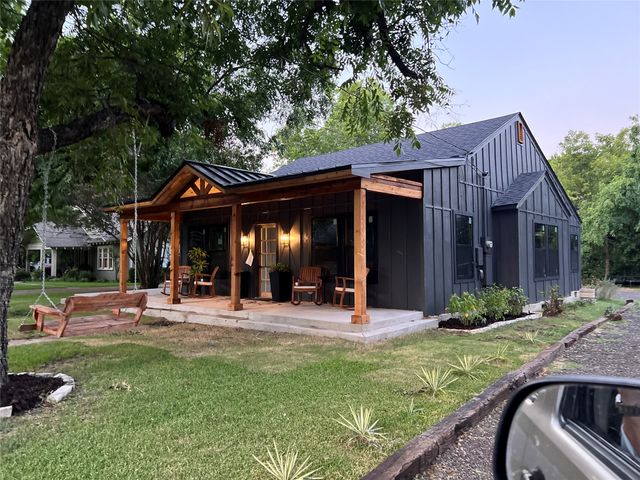 1605 S Houston Street, Kaufman, TX 75142