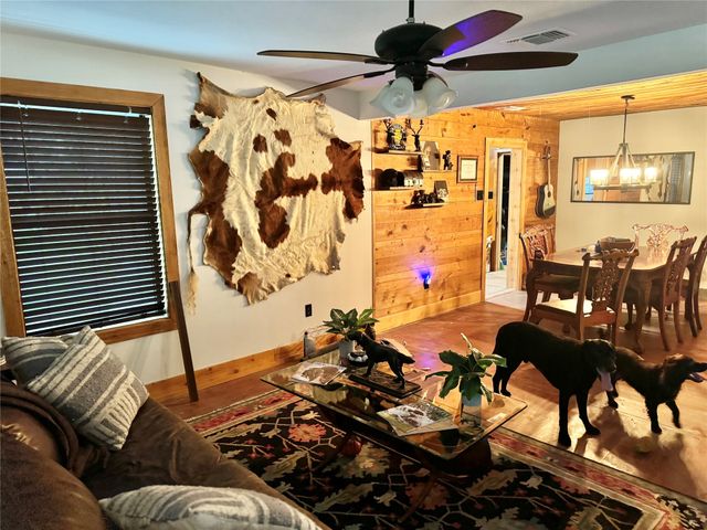 1605 S Houston Street, Kaufman, TX 75142