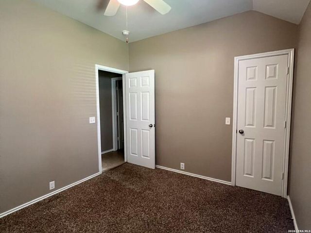 4724 green bluff, Schertz, TX 78154