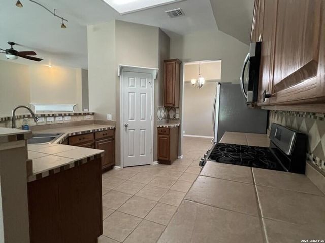 4724 green bluff, Schertz, TX 78154