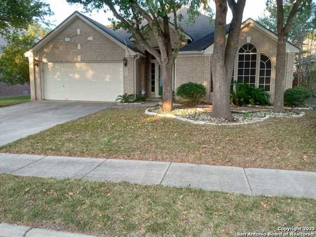 4724 green bluff, Schertz, TX 78154