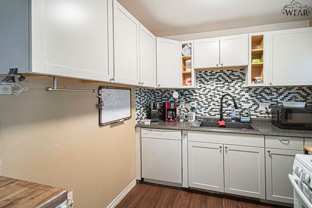 1657 LONGVIEW STREET, Wichita Falls, TX 76306