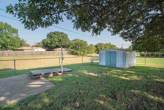 1657 LONGVIEW STREET, Wichita Falls, TX 76306