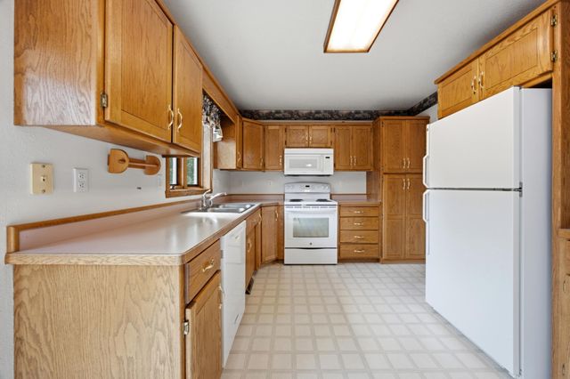 513 12th Street E, West Fargo, ND 58078