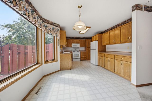 513 12th Street E, West Fargo, ND 58078