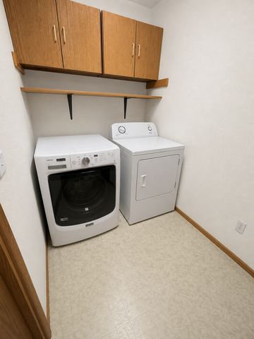 513 12th Street E, West Fargo, ND 58078